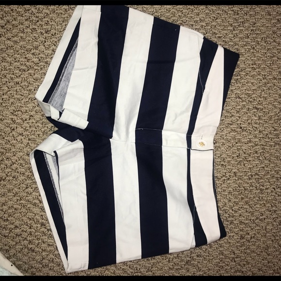 Navy blue and white high waisted shorts - Picture 1 of 3